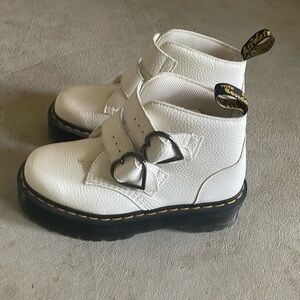 Dr marten boots heart
